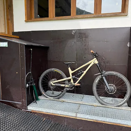 L'ardesia Hostel Morzine